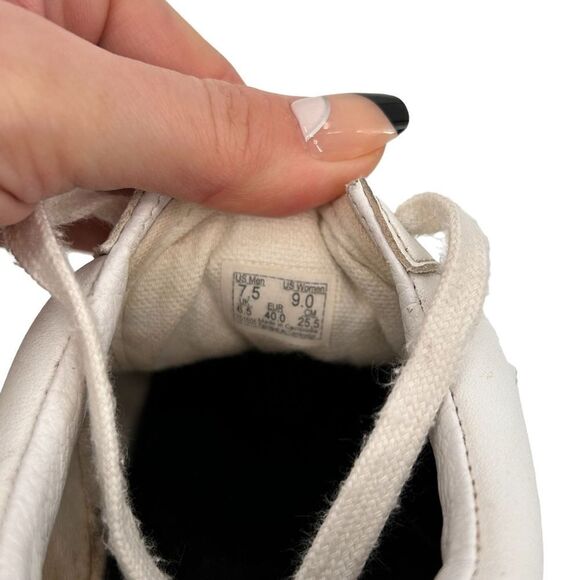 Vans white leather sneaker old skool men’s size 7.5 or women size 9 - Picture 10 of 11